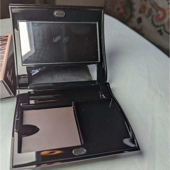 Compact Mary Kay Black and Pink Unfilled Comes with Compact Cover - Picture 9 of 11